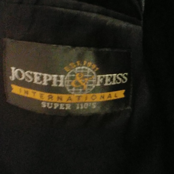 Beautiful Suit Jacket - Picture 2 of 3